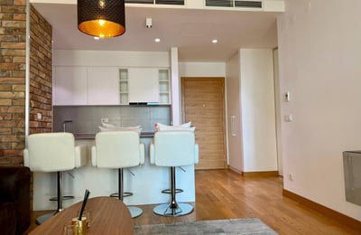 Alquiler de un espacioso apartamento de 2 habitaciones, 60 m², BW Residences, Belgrado, Serbia